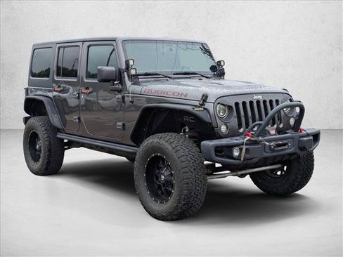 Used 2016 Jeep Wrangler Unlimited Rubicon AWD/4WD image 3