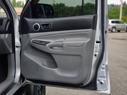 Used 2012 Toyota Tacoma 4x4 Double Cab image 26