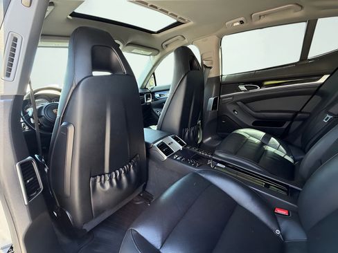 Used 2016 Porsche Panamera S RWD image 22