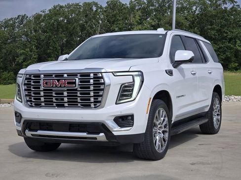 Used 2025 GMC Yukon Denali AWD/4WD image 4