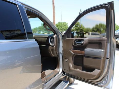 Used 2021 GMC Sierra 1500 Denali w/ Denali Ultimate Package AWD/4WD image 42