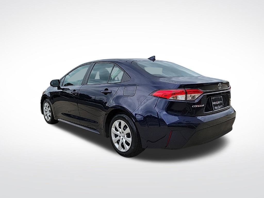 Used 2024 Toyota Corolla LE FWD image 3