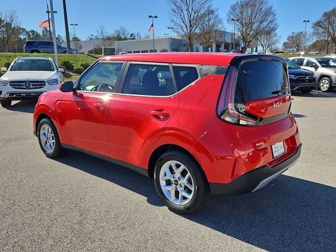 Used 2024 Kia Soul LX w/ Option Group 015 image 4