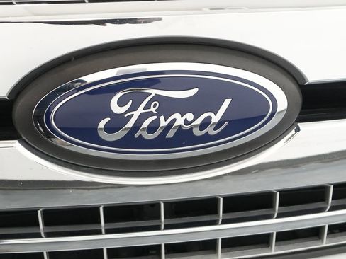 Used 2019 Ford F150 XLT w/ Equipment Group 302A Luxury image 12