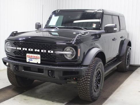 Used 2024 Ford Bronco Wildtrak image 3