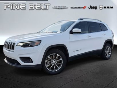 Used 2019 Jeep Cherokee Latitude Plus w/ Comfort/Convenience Group