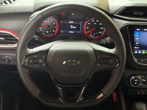 Used 2023 Chevrolet TrailBlazer RS w/ Sun and Liftgate Package FWD image 4
