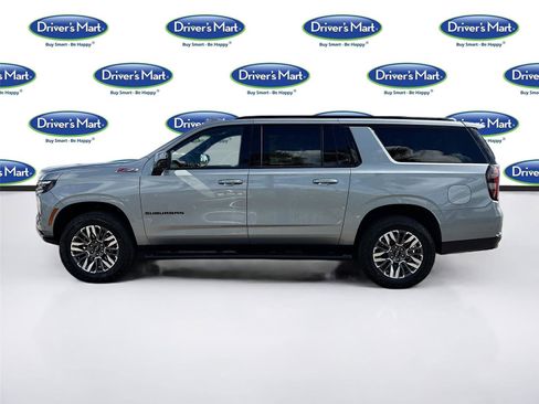 Used 2025 Chevrolet Suburban Z71 AWD/4WD image 4