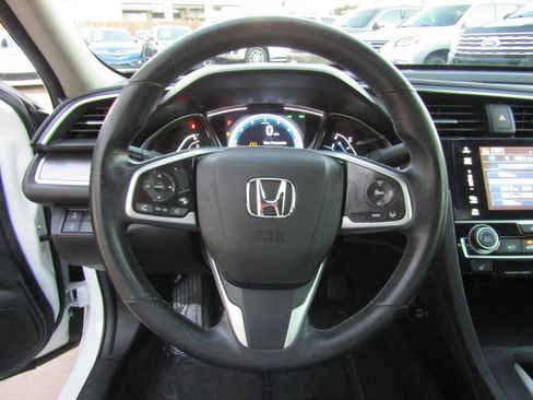 Used 2017 Honda Civic Touring image 14