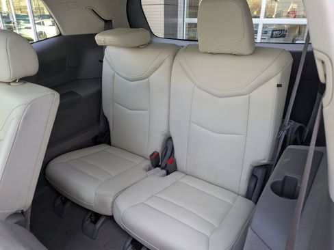 Used 2023 Cadillac XT6 Premium Luxury image 29