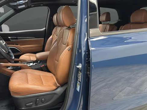 Used 2025 Kia Telluride EX X-Line AWD/4WD image 9