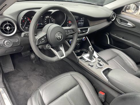 Used 2021 Alfa Romeo Giulia Ti image 15