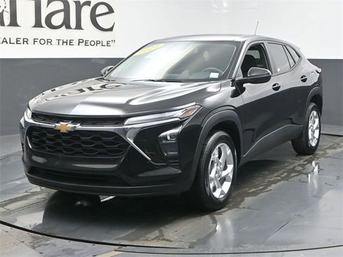 Used 2024 Chevrolet Trax LS w/ LS Convenience Package image 33