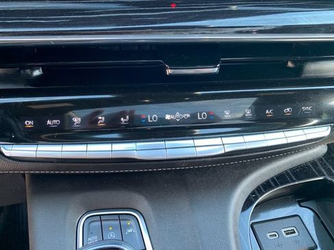 Used 2021 Cadillac Escalade Sport w/ Driver Assist Tech Package AWD/4WD image 33