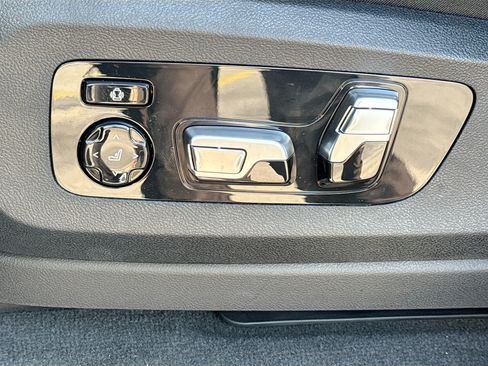 New 2026 BMW X5 xDrive40i w/ Executive Package AWD/4WD image 25