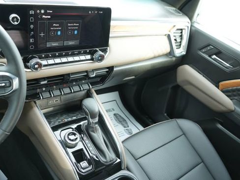 Used 2023 GMC Canyon Denali image 20