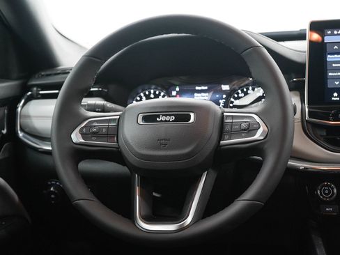 Used 2023 Jeep Compass Limited AWD/4WD image 16
