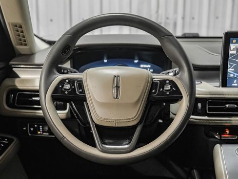 Used 2022 Lincoln Aviator 2WD image 15