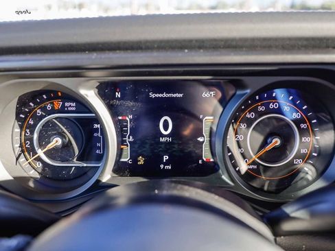 New 2026 Jeep Gladiator Rubicon w/ Steel Bumper Group image 28