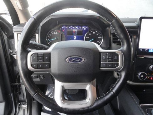 Used 2023 Ford Expedition Max XLT image 15