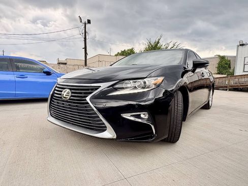 Used 2015 Lexus ES 350 w/ Premium Package FWD image 22