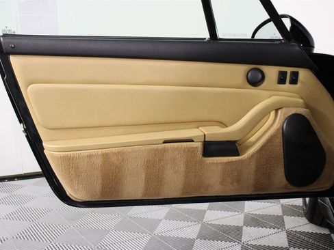 Used 1995 Porsche 911 Carrera image 21