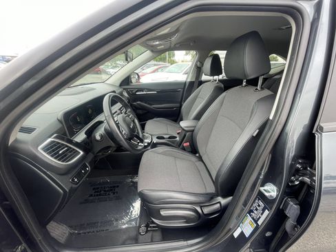 Used 2025 Kia Seltos S FWD image 29