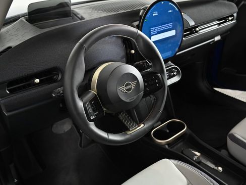 Certified 2025 MINI Cooper S FWD image 13