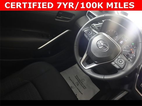 Used 2025 Toyota Corolla Cross AWD Hybrid w/ Moonroof Package image 16