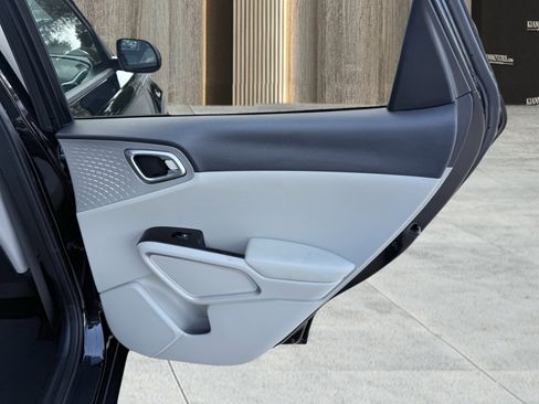 Used 2022 Kia Soul LX w/ Technology Package image 37