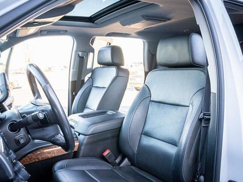 Used 2018 Chevrolet Tahoe Premier image 13