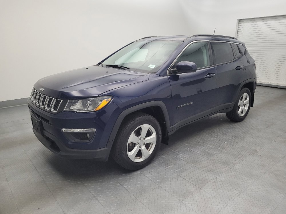 Used 2020 Jeep Compass Latitude w/ Cold Weather Group AWD/4WD image 2