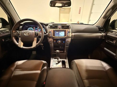 Used 2019 Toyota 4Runner SR5 Premium RWD image 28