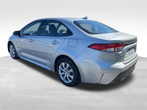 Used 2024 Toyota Corolla LE FWD image 4