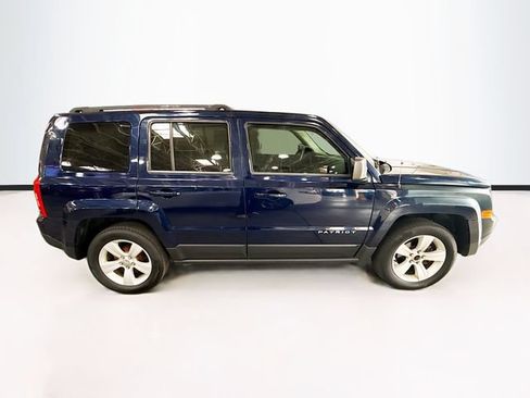 Used 2014 Jeep Patriot Latitude FWD image 5