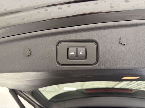 Certified 2025 Nissan Pathfinder Platinum w/ Lighting Package (N93) image 17