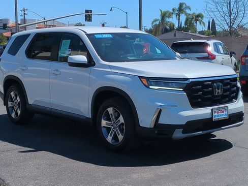 Certified 2023 Honda Pilot EX-L image 3