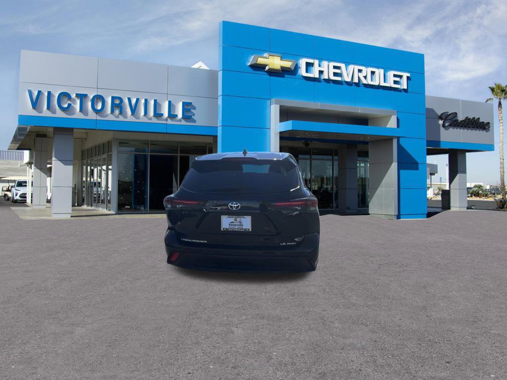 Used 2025 Toyota Highlander LE AWD/4WD image 6