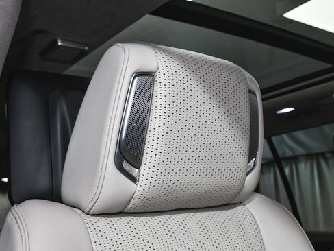 Used 2022 Cadillac Escalade Sport Platinum AWD/4WD image 64