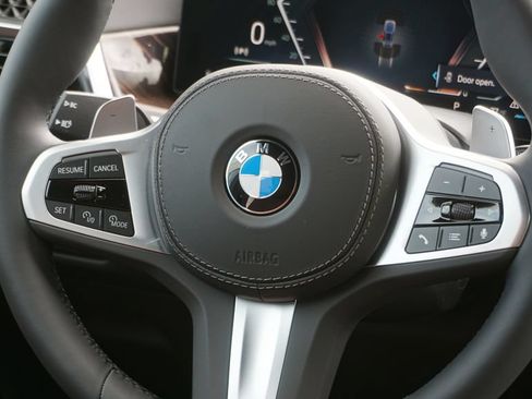 New 2026 BMW X5 xDrive40i w/ M Sport Package AWD/4WD image 16