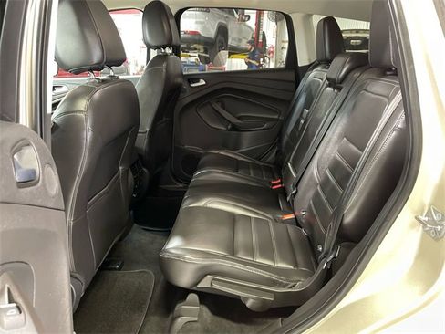 Used 2017 Ford Escape Titanium image 21