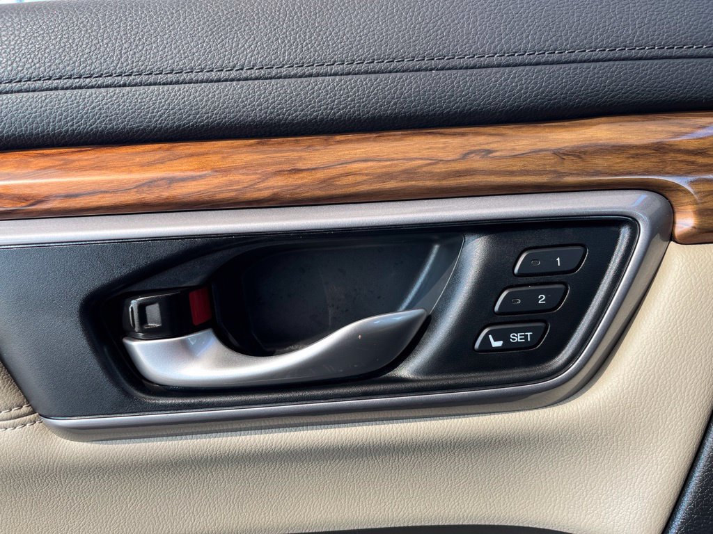 Used 2017 Honda CR-V EX-L image 10
