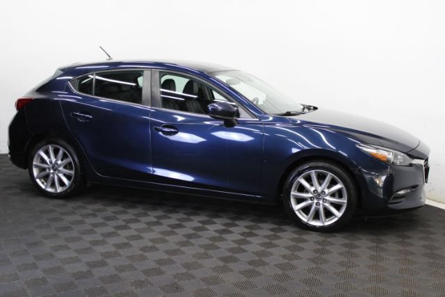Used 2017 MAZDA MAZDA3 Touring FWD image 4