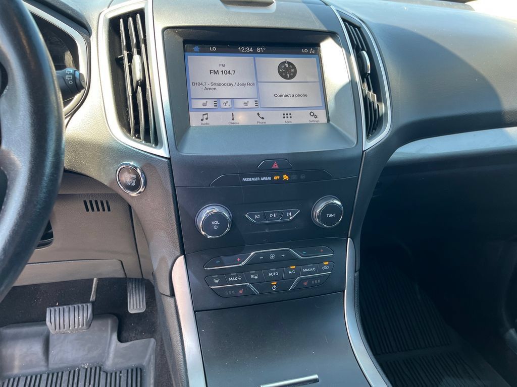 Used 2019 Ford Edge SEL w/ Cold Weather Package AWD/4WD image 19