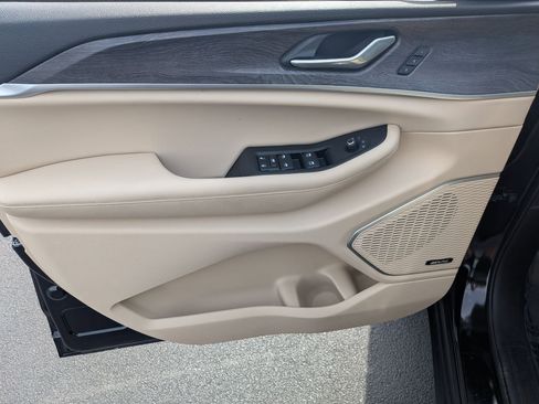 Certified 2024 Jeep Grand Cherokee Limited image 10