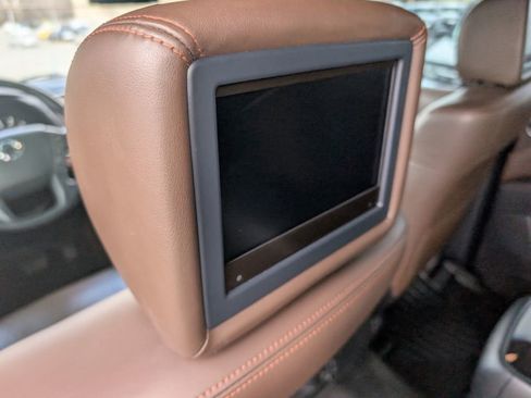 Used 2020 Nissan Armada Platinum w/ Platinum Reserve Package image 13