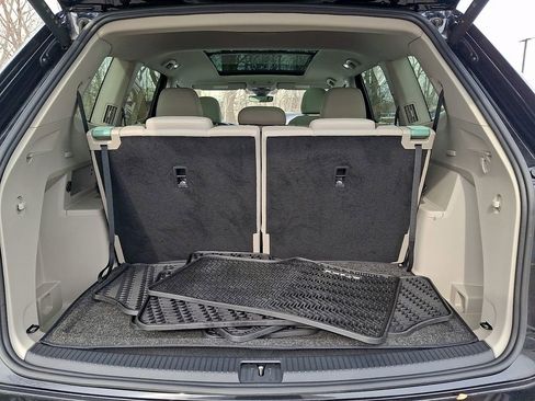 Certified 2024 Volkswagen Atlas SEL image 28