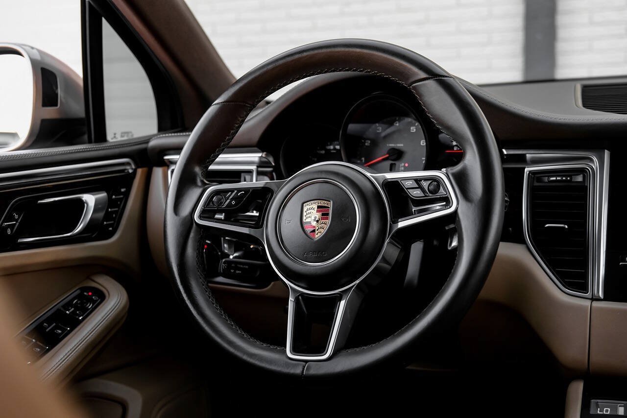 Used 2018 Porsche Macan S AWD/4WD image 17
