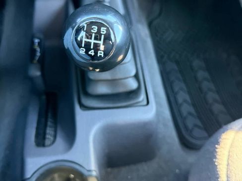 Used 2001 Jeep Wrangler SE image 16