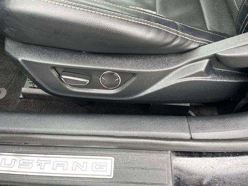 Used 2019 Ford Mustang Premium image 29